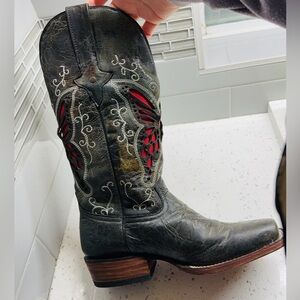 Dusty Rocker Women's Embroidered Western Boots - Black and Red